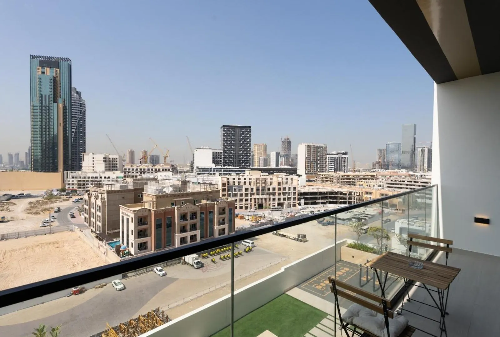 Luxe Escape - Stylish 1Br In Binghatti Venus-05 Dubai United Arab Emirates